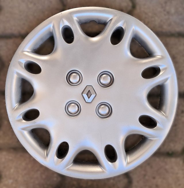 Enjoliveur Renault Clio 2/Megane 2 Modèle: Aquarius 14&quot; Occasion 