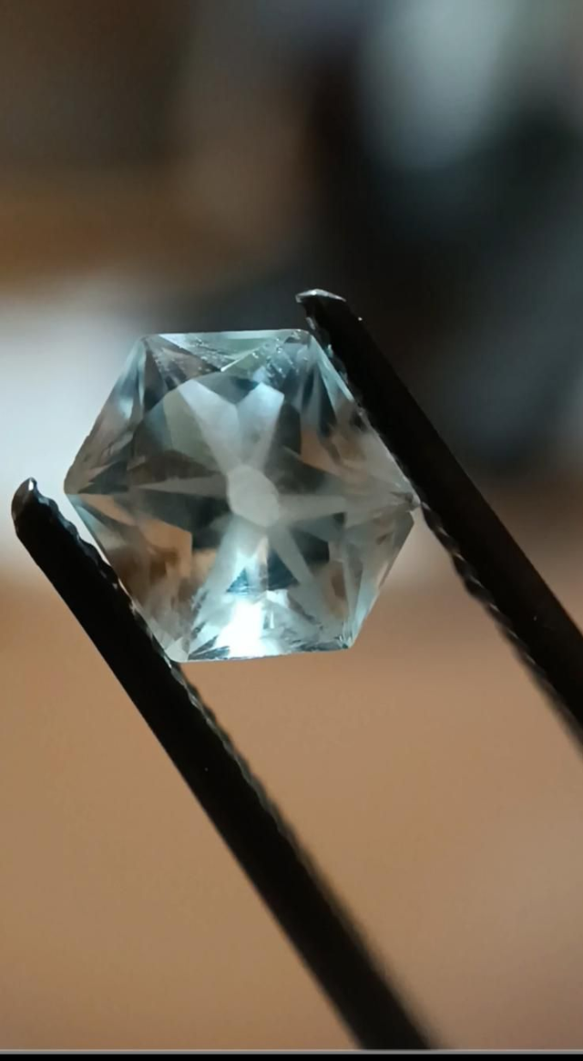 Aigue-Marine Hilite Cut 2.50 carats