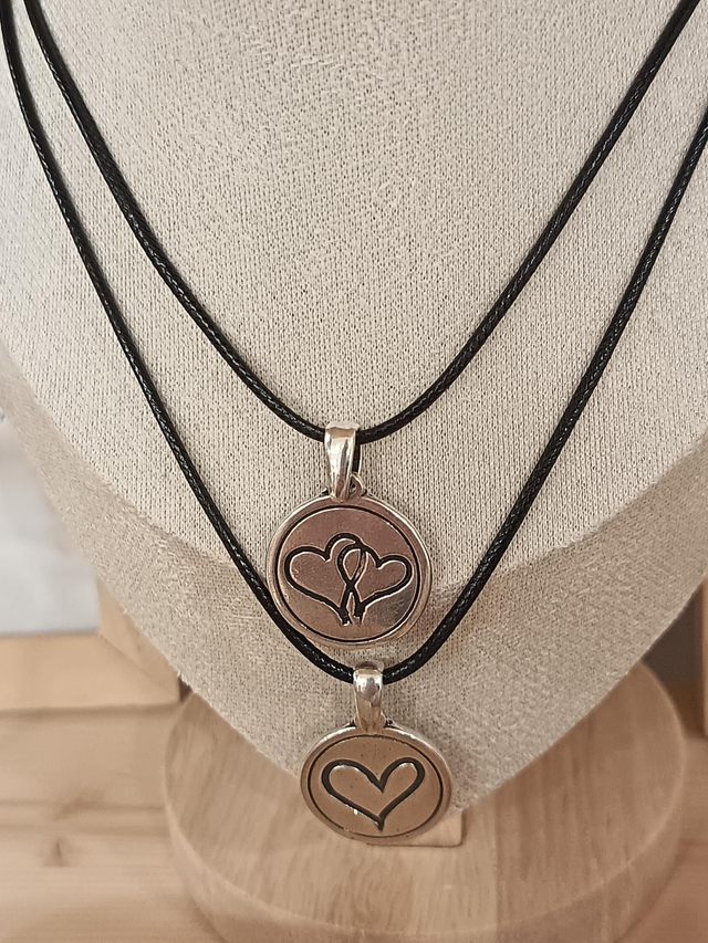 Collier médaille coeur sur cordon