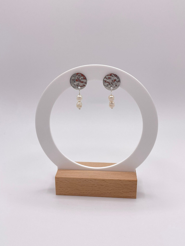 LUNARIA – Gehämmerter runder Silber-Stecker mit Perlen-Duo