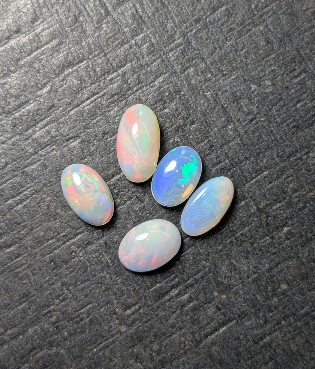 Lot 5 opales Éthiopiennes 9,20 carats 