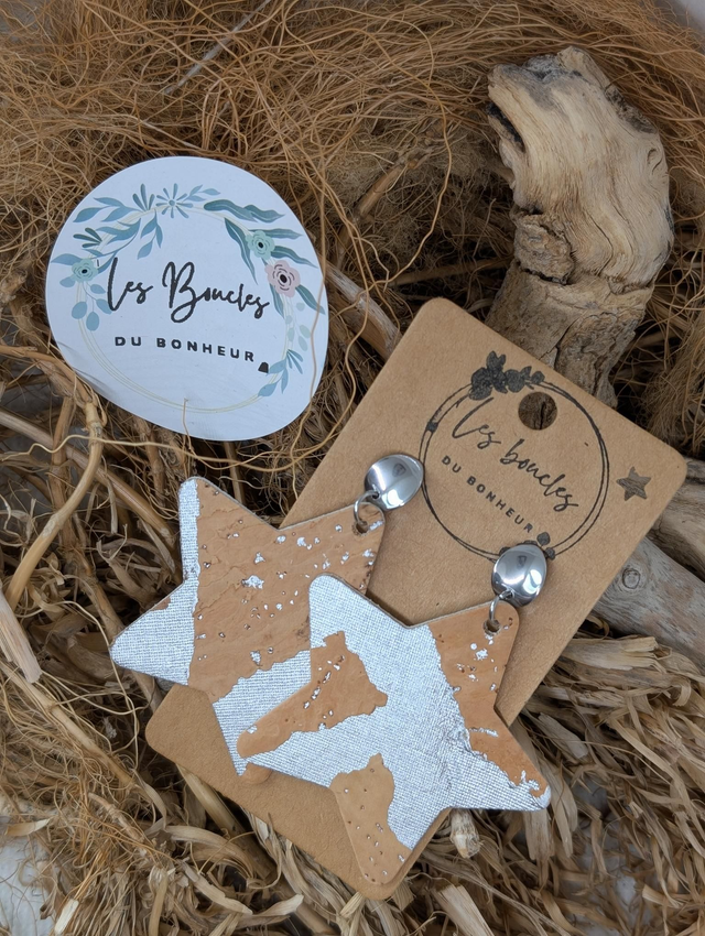 Boucles d&#039;oreilles Star cuir et liège s007