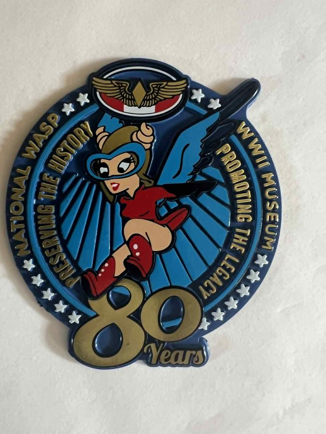 Magnet fifinella 80eme anniversaire