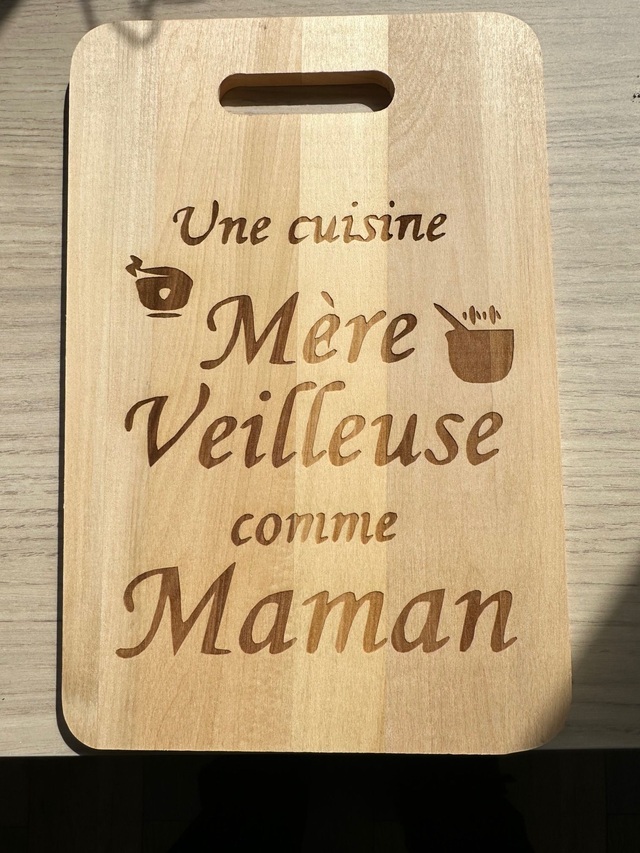 Planche à découper  Mére veilleuse
