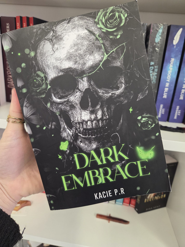 Dark embrace