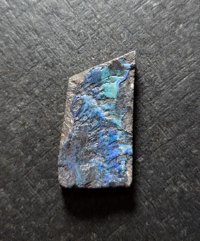 Opale boulder 66,80 carats 