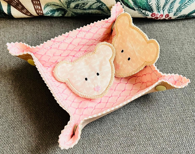 Corbeille à lingettes enfant/BB avec 2 lingettes "souris"