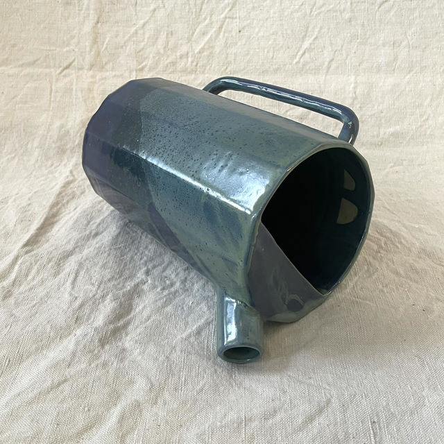 Grand pichet facetté