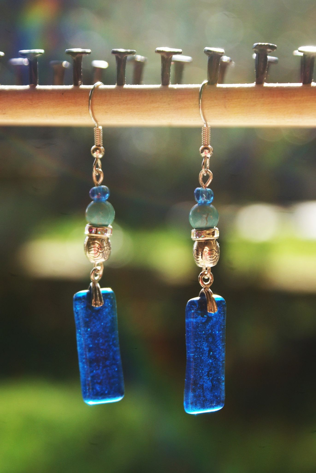 Boucles d'oreille bleues. Numéro 1