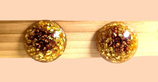 Puces •  P U N T O - dorées 