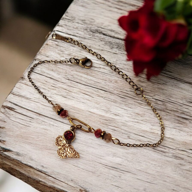 Bracelet acier inoxydable et strass rouge et doré