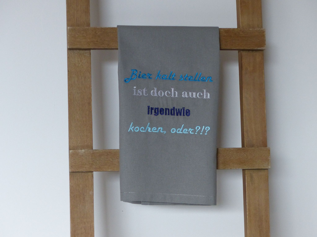 Geschirrtuch grau „Bier kaltstellen ist doch auch irgendwie kochen“