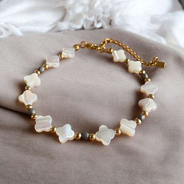 Bracelet Porte-bonheur trèfles en Nacre