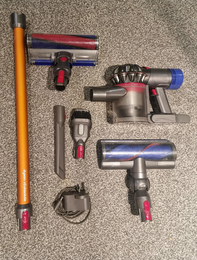 Dyson V8 Absolute Cordless Vacuum #3