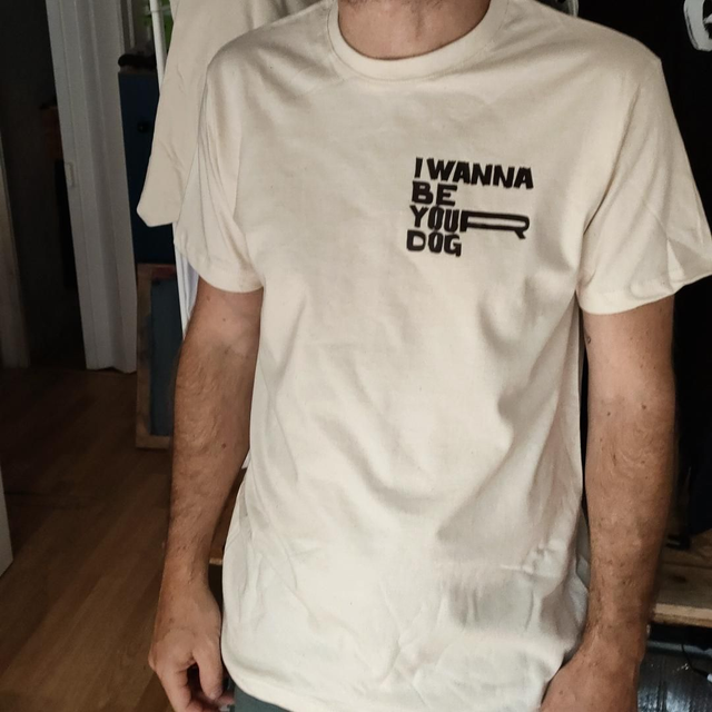 IWANNA BE YOUR DOG PECHO CAMISETA