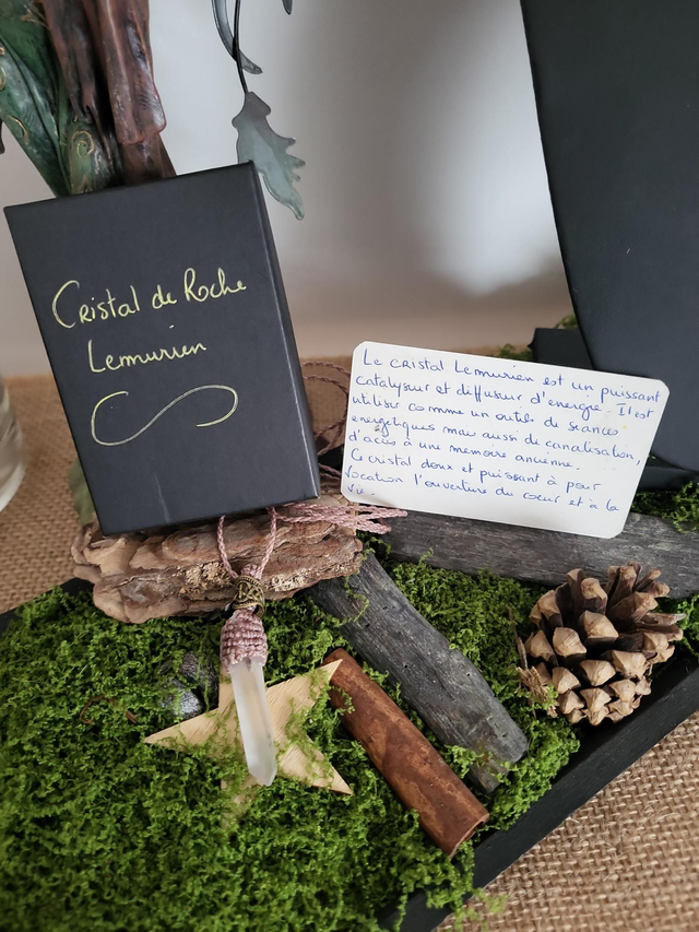 Cristal de Roche Lemurien : Naudhiz