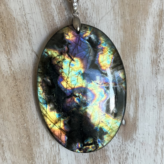 Pendentif en Spectrolite et bélière argent et zircons