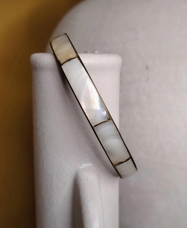 Magnifique collier en nacre et laiton