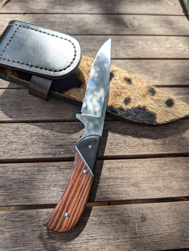 Couteau inox + étui chèvre 