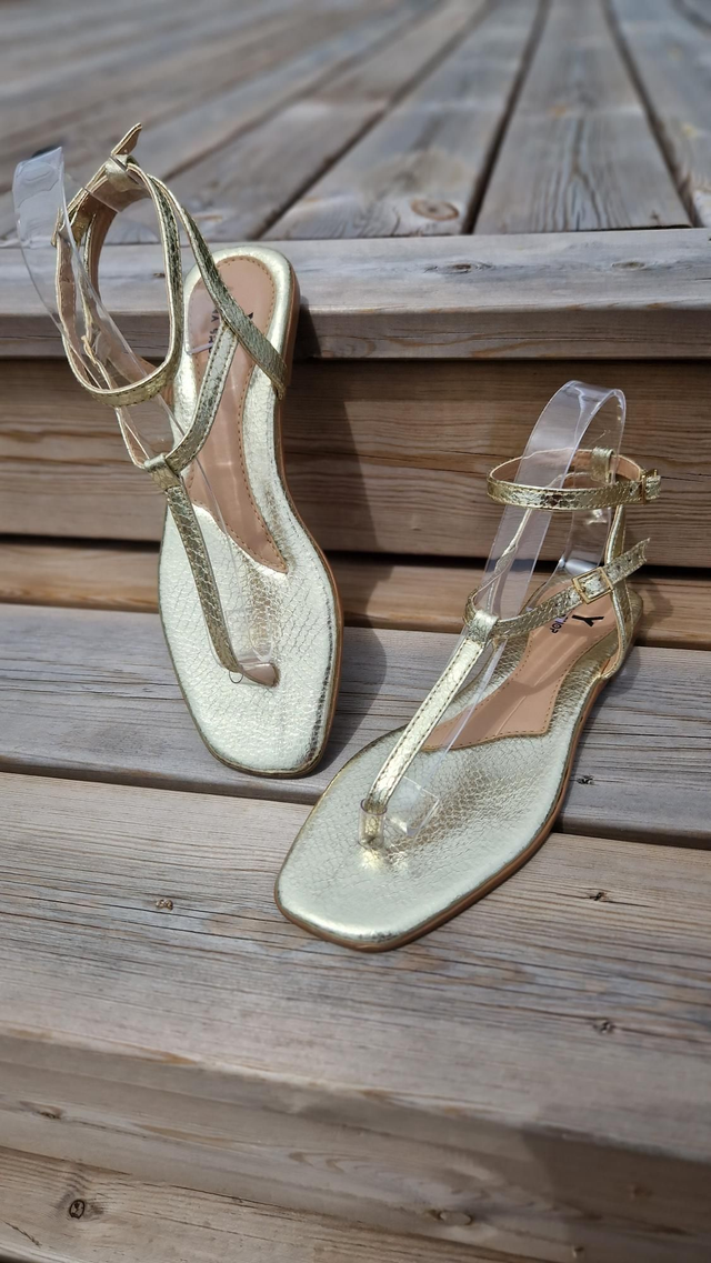 ✨ Gold Goddess - La sandale qui illumine tes pas ! ✨