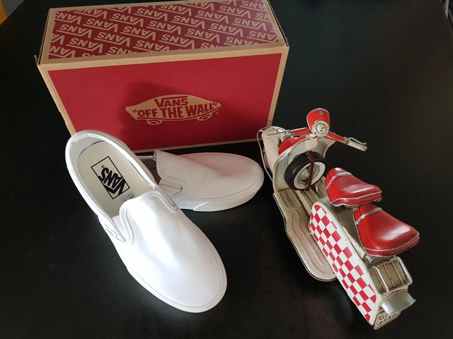 Tennis mixte Vans Off the Wall Classic Slip-On True White