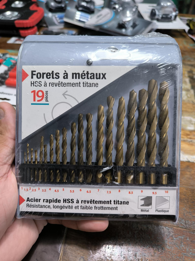 FORETS A METAUX HSS TITANE 19 PIECES