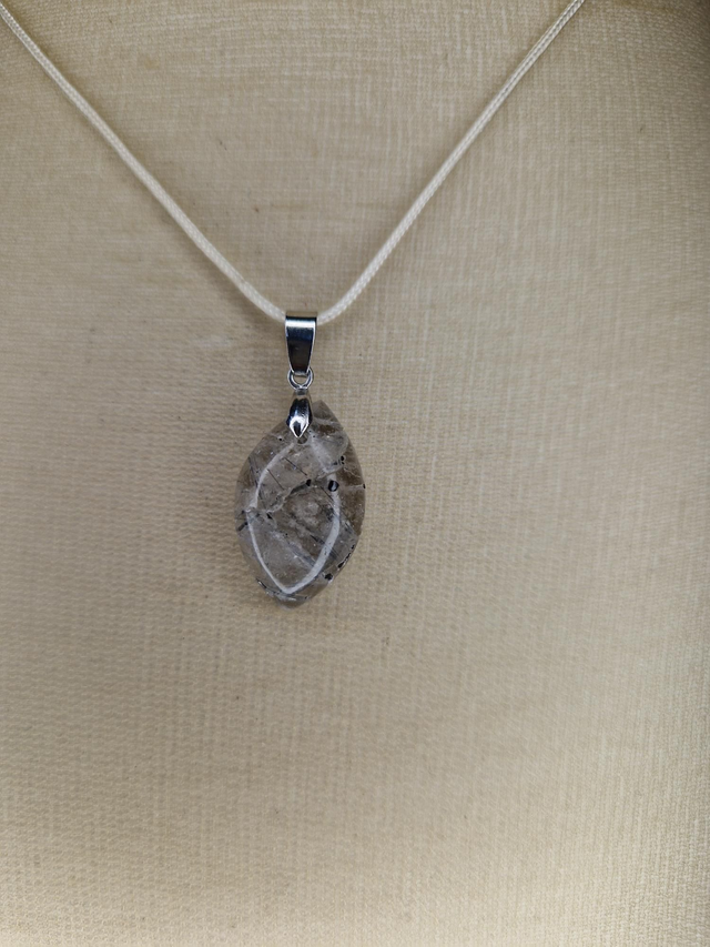 Quartz Tourmaline / 003