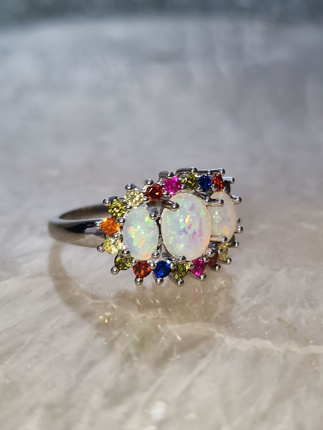Bague Argentée Rhodium Plaqué Imitation Opale Zirconiums Multicolore