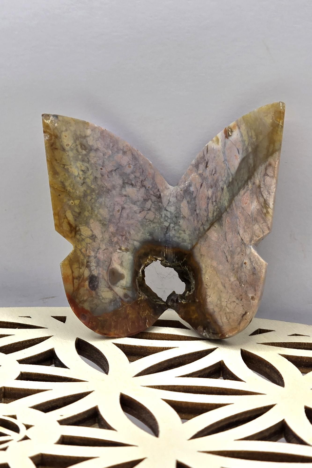 Calcédoine violette papillon 