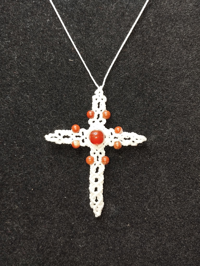 Croix à suspendre Cornaline et Jaspes Rouges