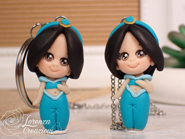 Collana e/o portachiavi modellato a mano artigianalmente, principessa Jasmine