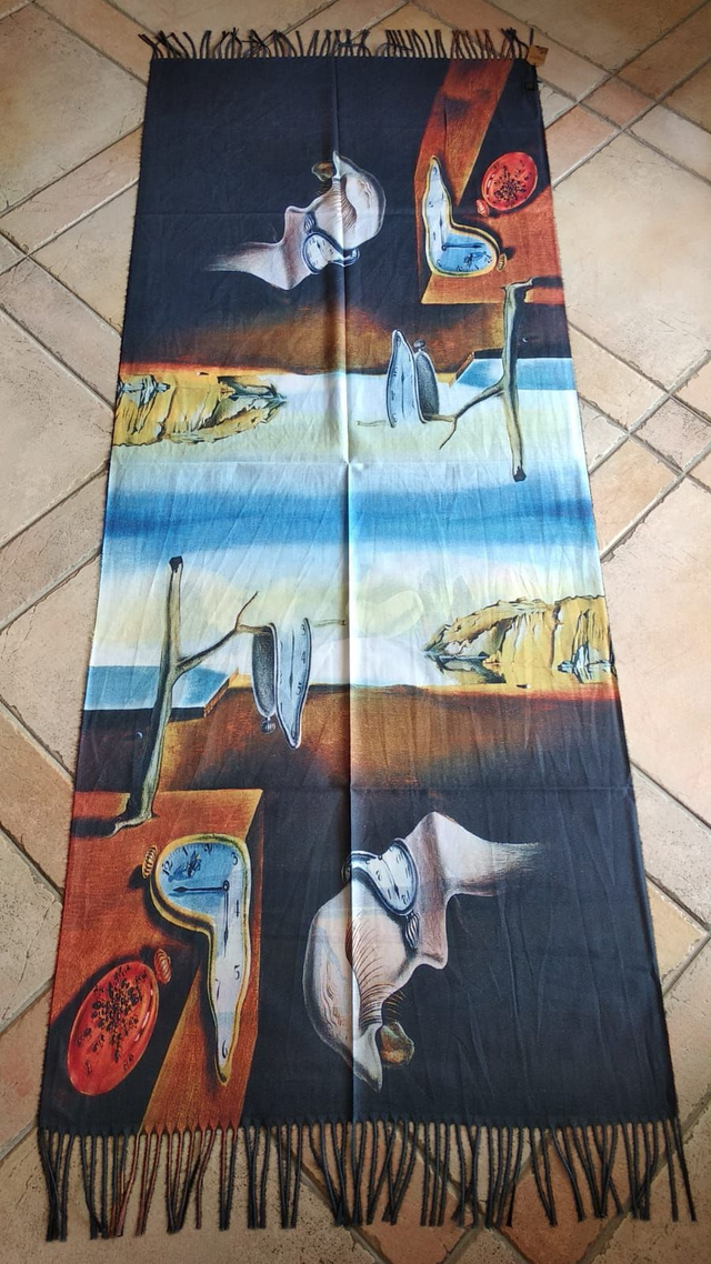 Stola La persistenza della memoria Salvador Dalí