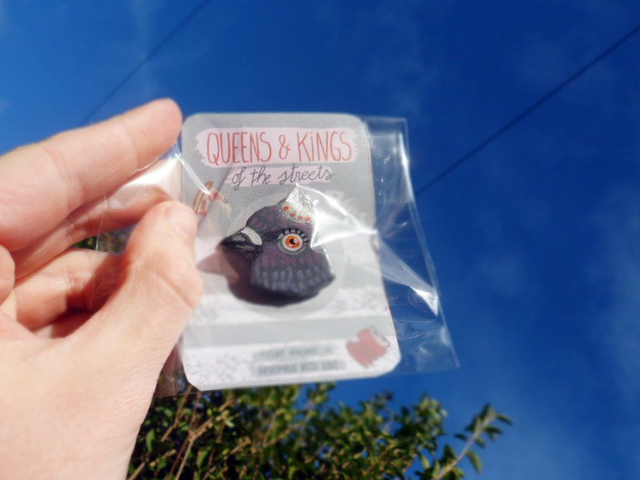 Queens and Kings - of the street - Pigeon Brooch/Magnet
