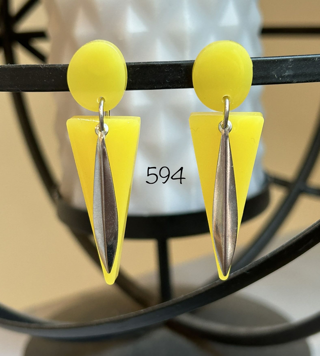 💛 Boucles d&#039;oreilles Soleil Graphique – Réf. 594 