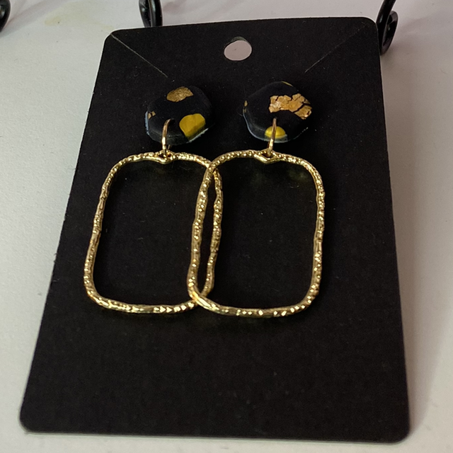 Black And Gold Earring With Gold Rectangular Accessories 