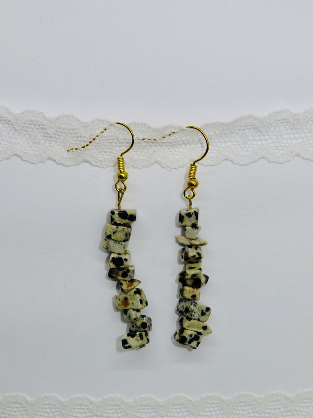 Boucle d'oreille pendante en Jaspe dalmatien