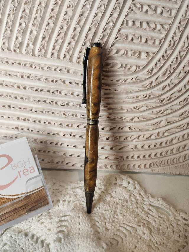 Stylo en résine ton champagne et boir