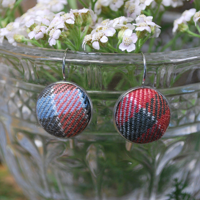 Boucles d&#039;oreilles dormeuses Gordon red muted