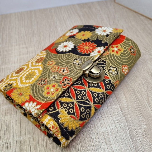 Portefeuille court à fermoir &quot;Yosetsu&quot; fond noir