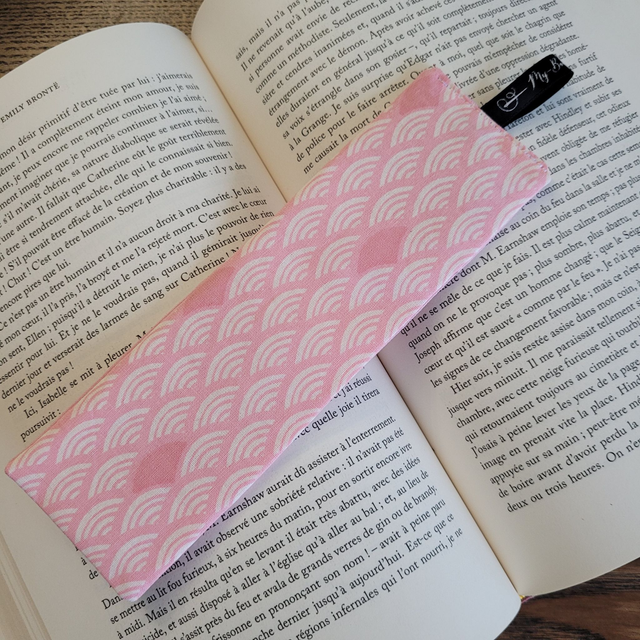 Marque-page 025 : Arc-en-ciel rose