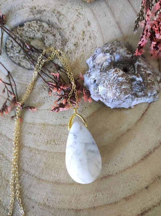 Pendentif sautoir Howlite A+