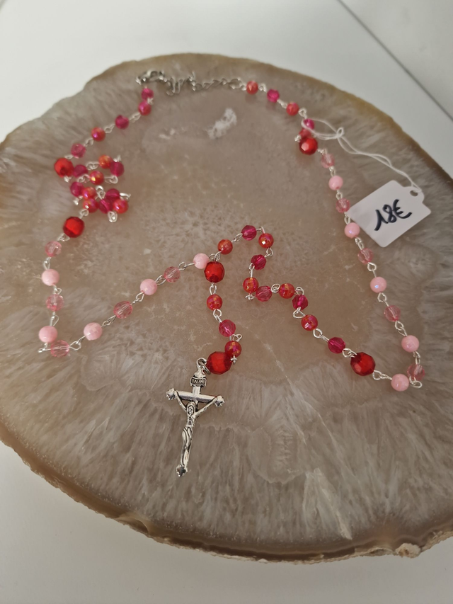 Collier Chapelet Perles Rouges Roses Croix Jésus Argentée