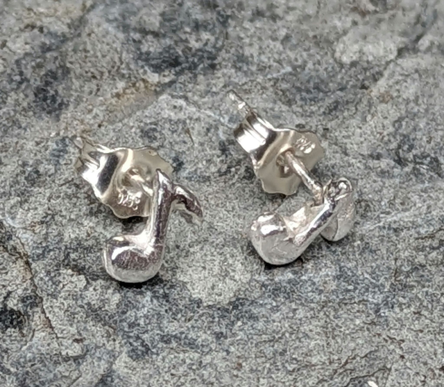 Medium Music Note Earrings