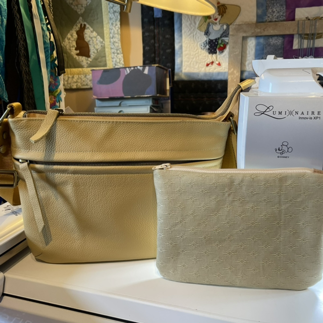 🚘 THE ITALIAN JOB - Slimline Leather Bag - Buttermilk