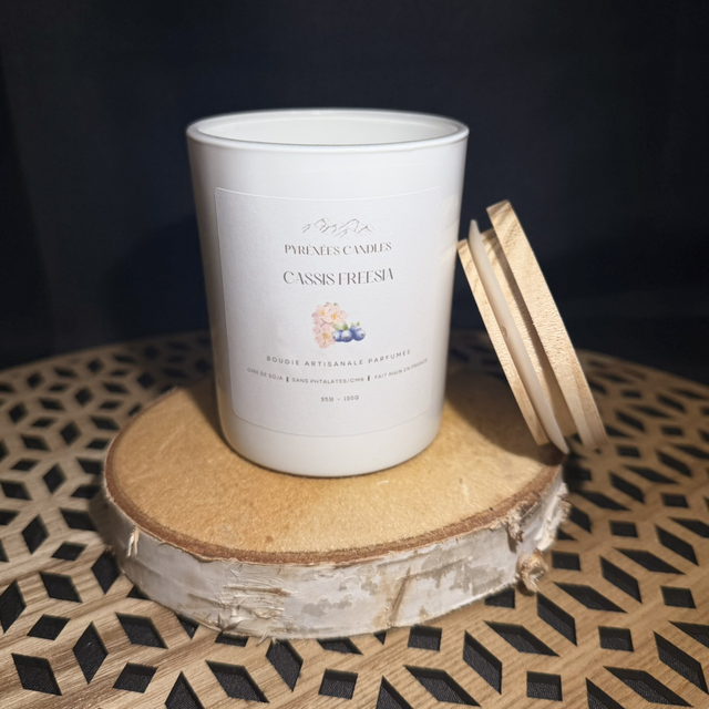 Bougie artisanale  Cassis Fréesia 