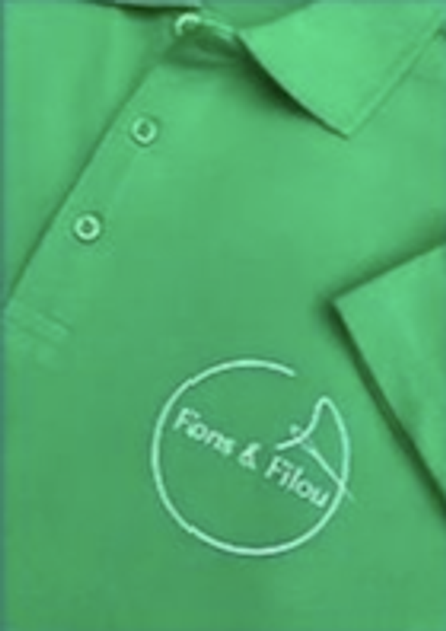 Hoodie met kleine opdruk (bv naam of klein logo op borst)