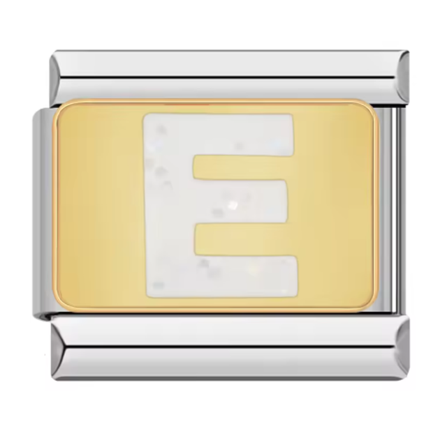 Charm "E" Fondo Dorado 