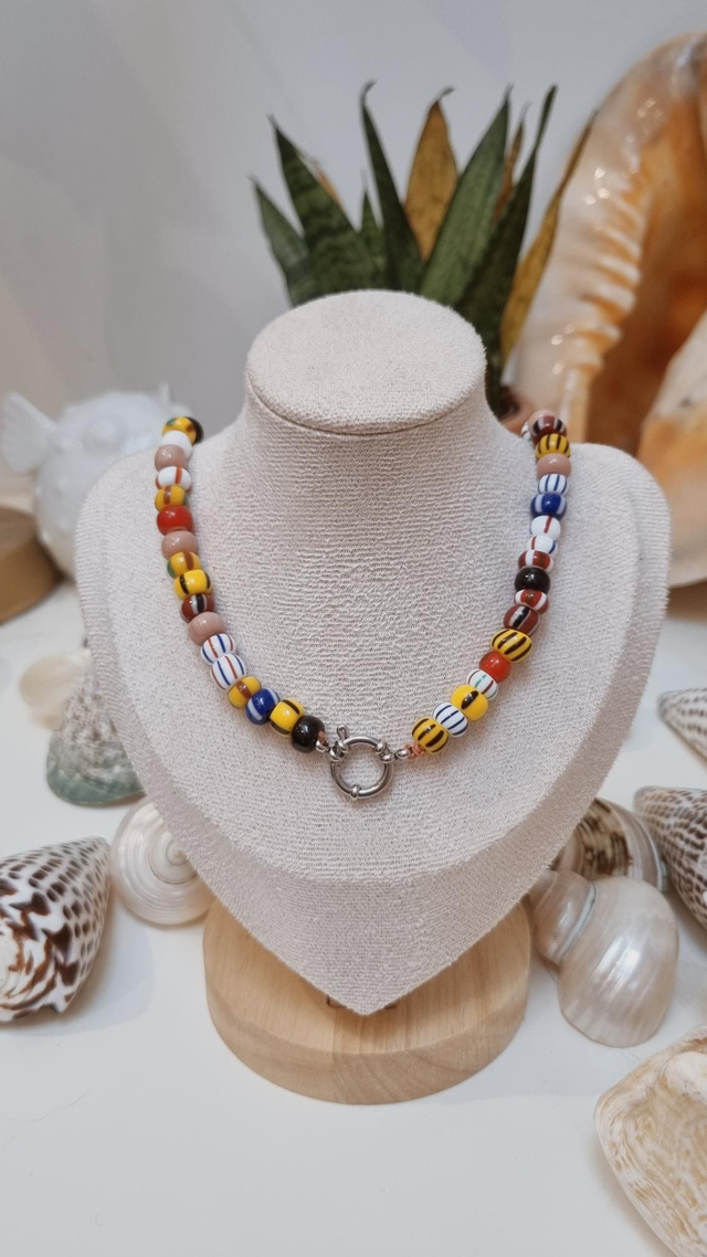 Collier perles de rocaille colorées - 9mm - fermoir argenté 