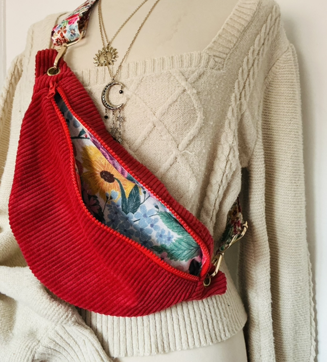 Sac banane velours côtelé modèle « Vermillon »