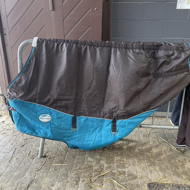 Couverture imperméable 250g Weatherbeeta 145cm